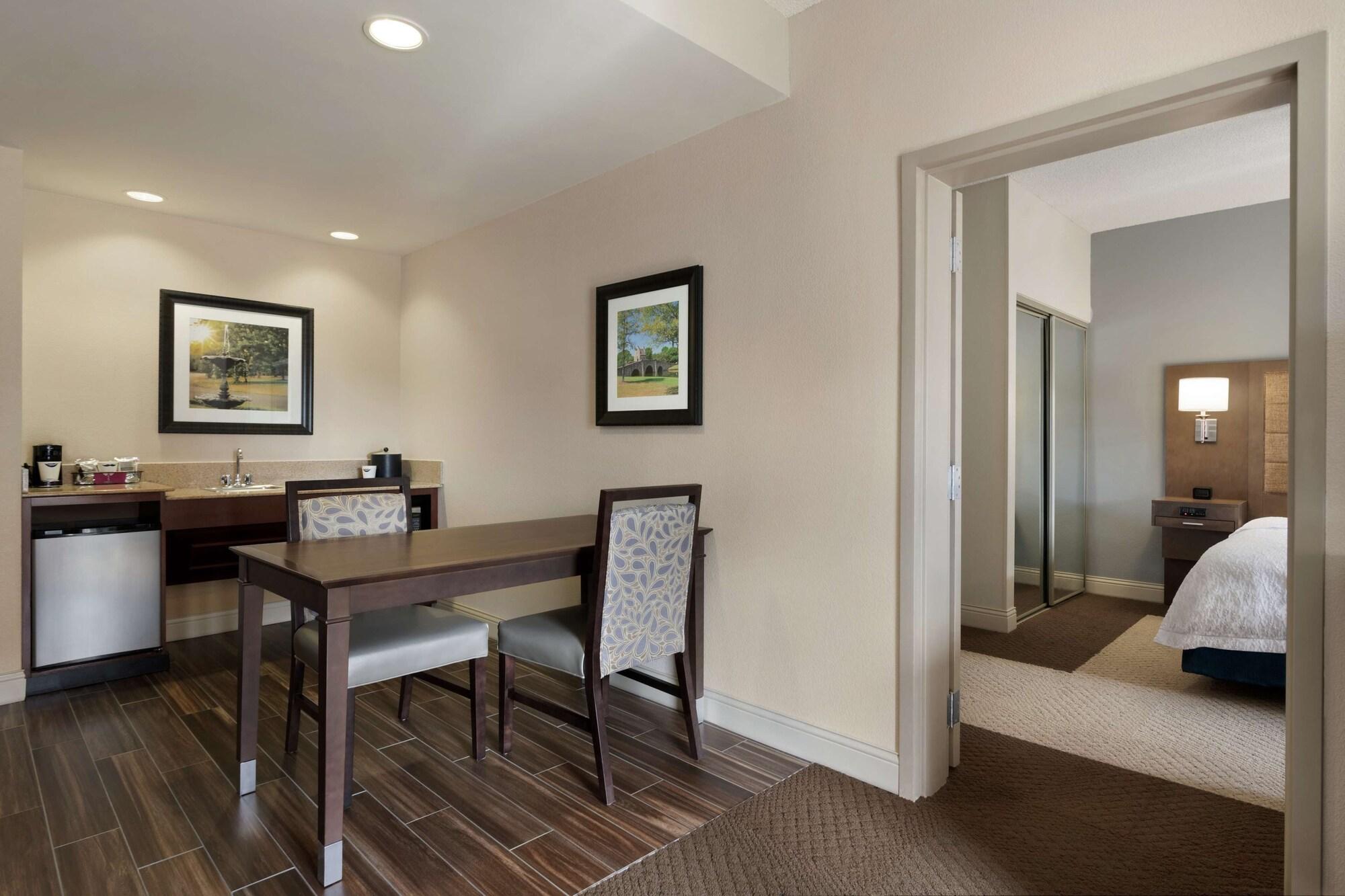 Hampton Inn & Suites Montgomery-Eastchase Экстерьер фото