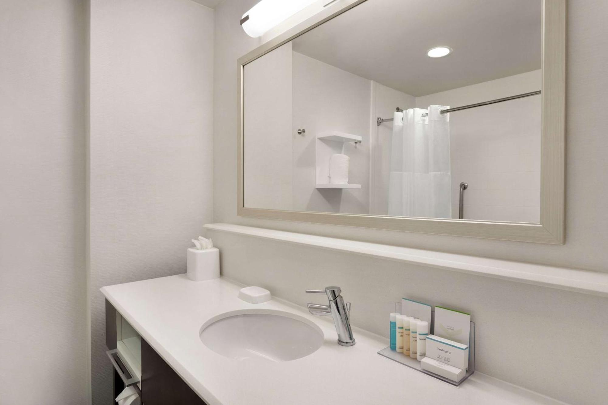 Hampton Inn & Suites Montgomery-Eastchase Экстерьер фото