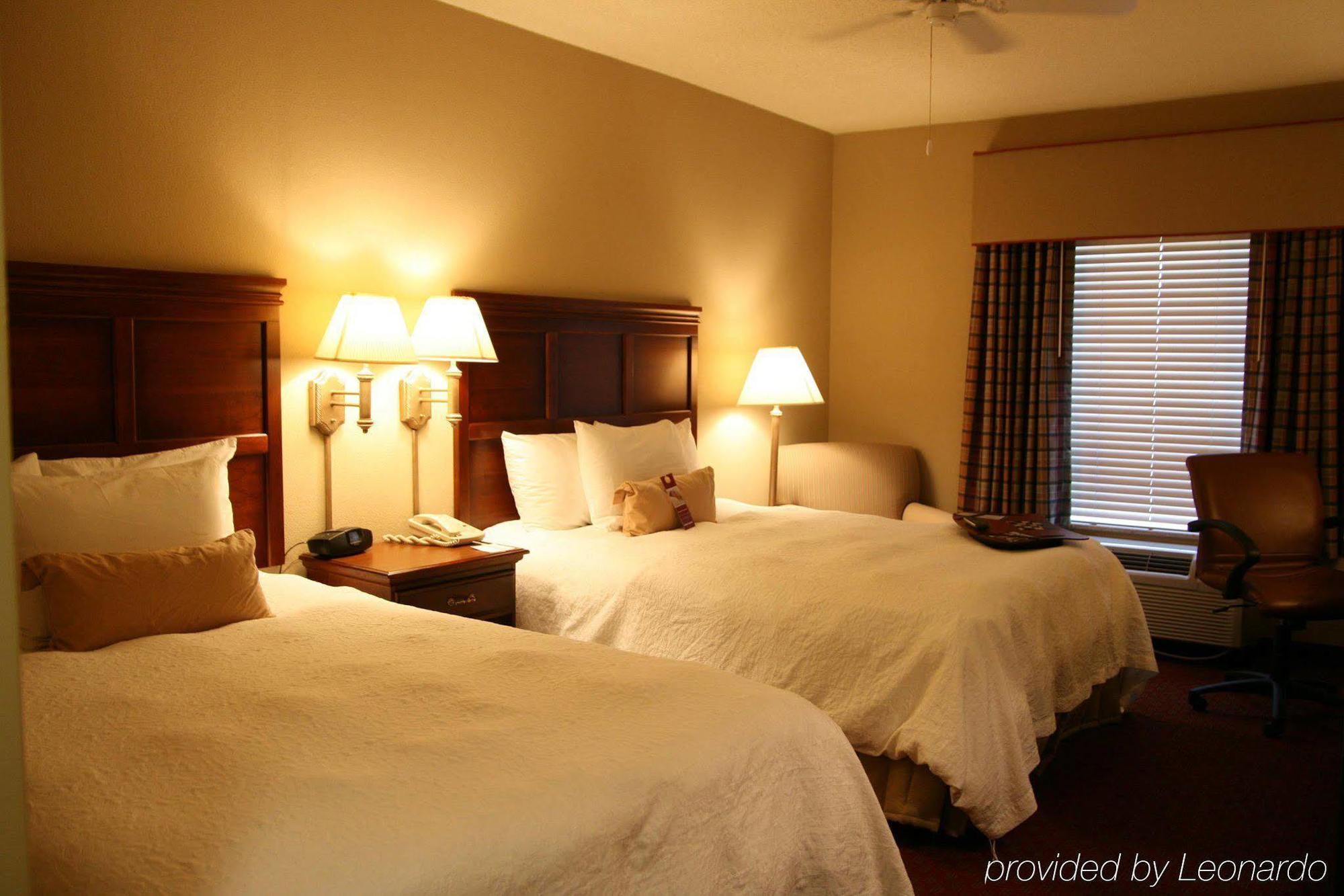 Hampton Inn & Suites Montgomery-Eastchase Номер фото