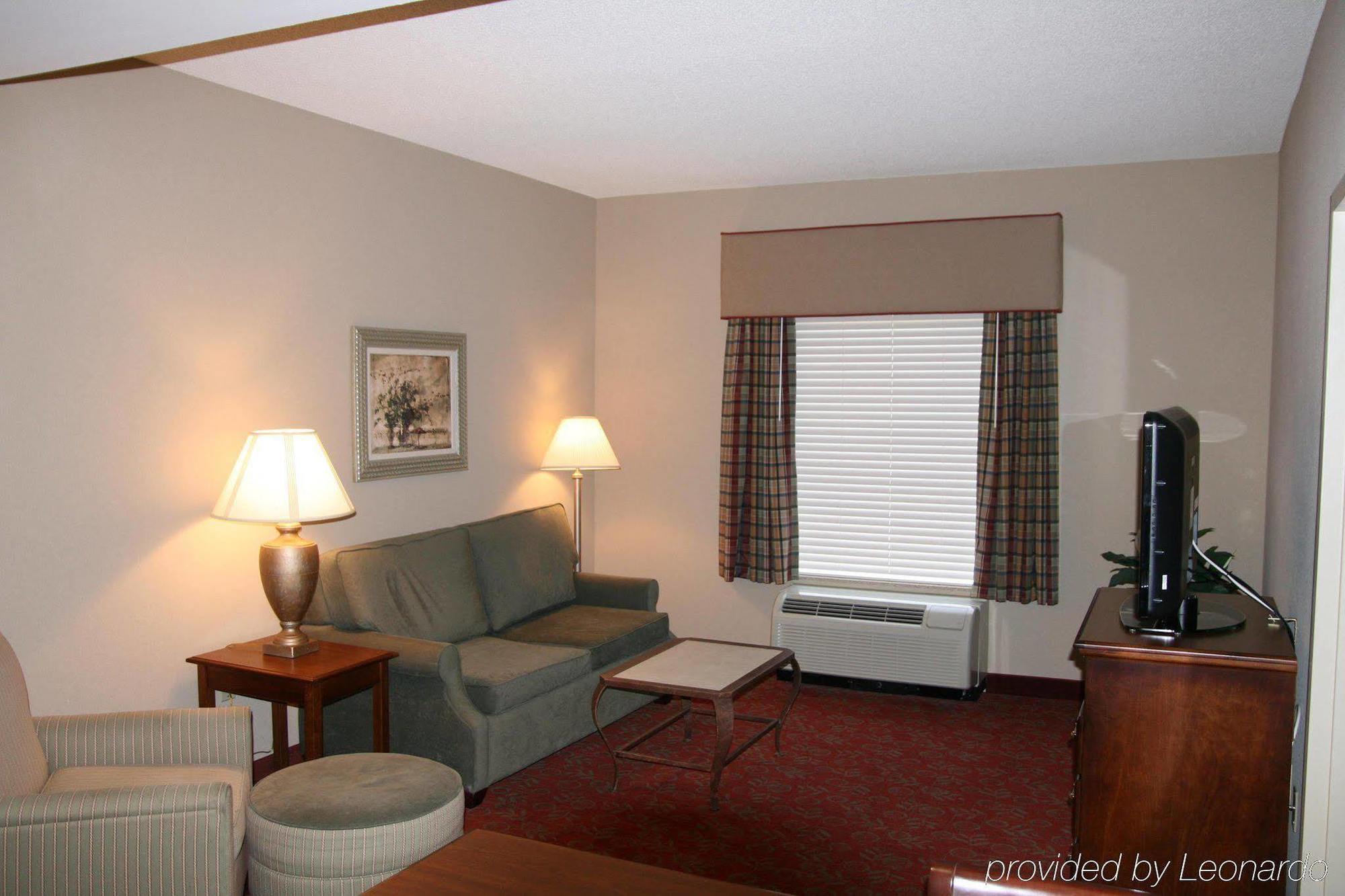Hampton Inn & Suites Montgomery-Eastchase Номер фото